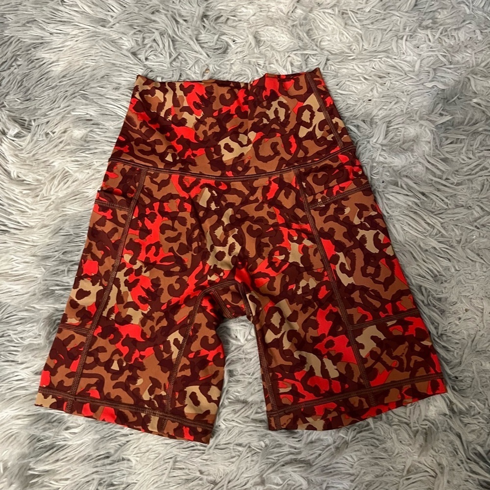 Aerie red camo leggings